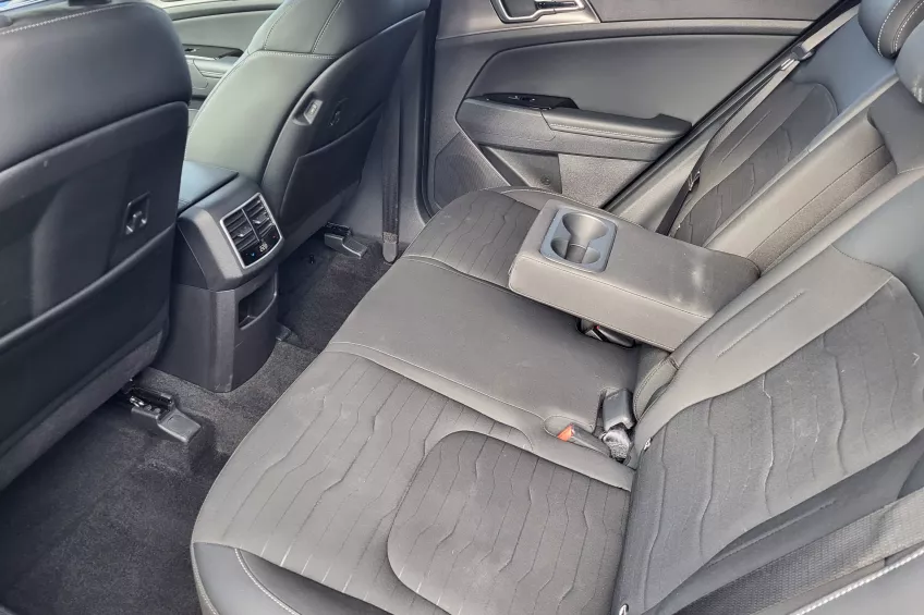 Kia Sportage 1.6 TGDI HEV 230CV BVA6 DESIGN