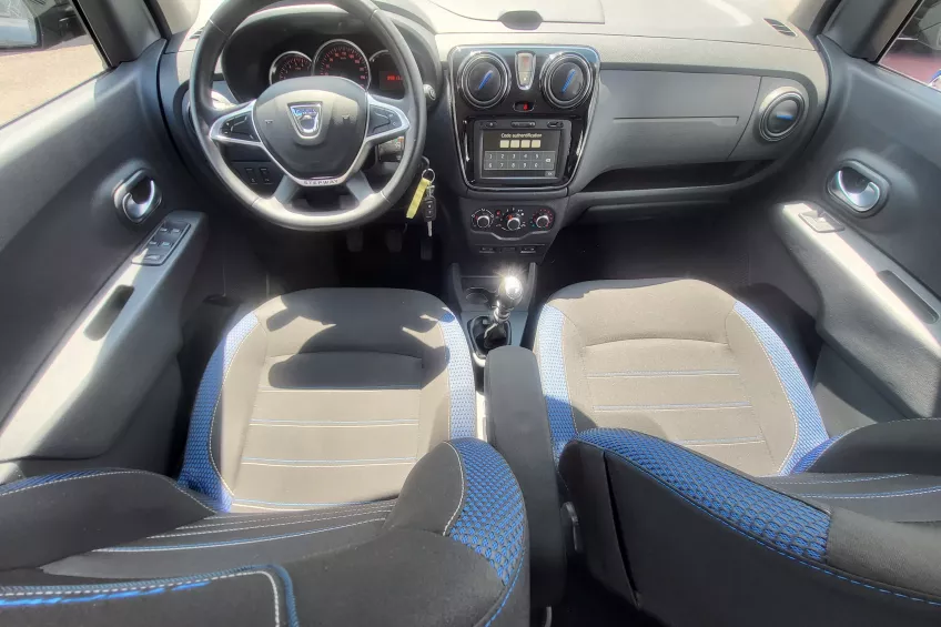 Dacia Lodgy STEPWAY BDCi 115CV BV6 15 ANS 7 PLACES + ATTEL.