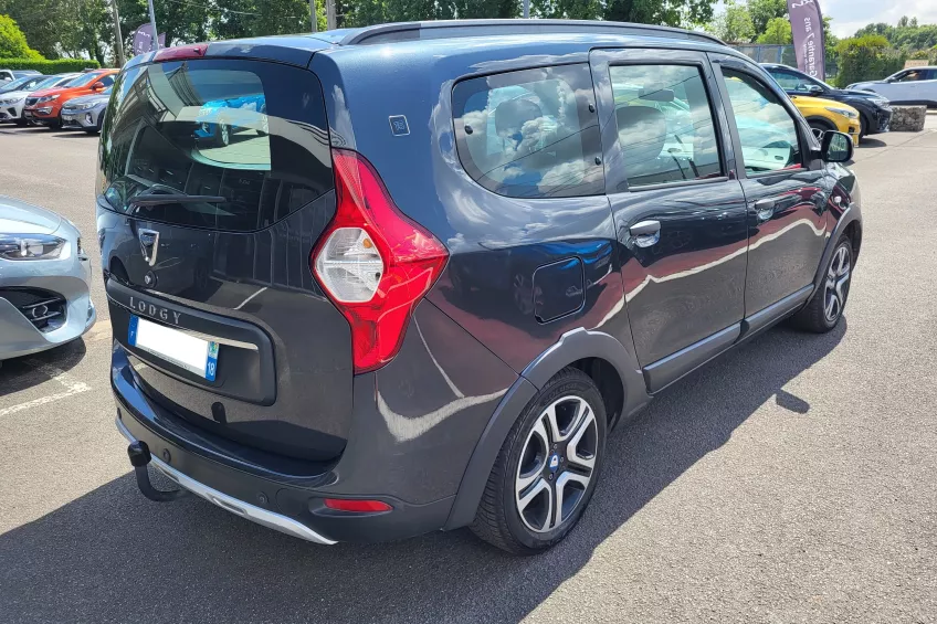 Dacia Lodgy STEPWAY BDCi 115CV BV6 15 ANS 7 PLACES + ATTEL.