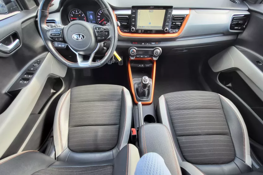 Kia STONIC 1.0 TGDI 120CV BV6 DESIGN + ATTELAGE