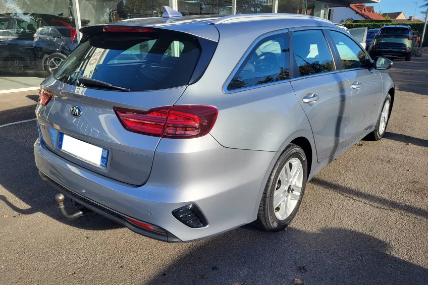 Kia Ceed SW 1.6 crdi 16S 115CV ACTIVE + ATTELAGE