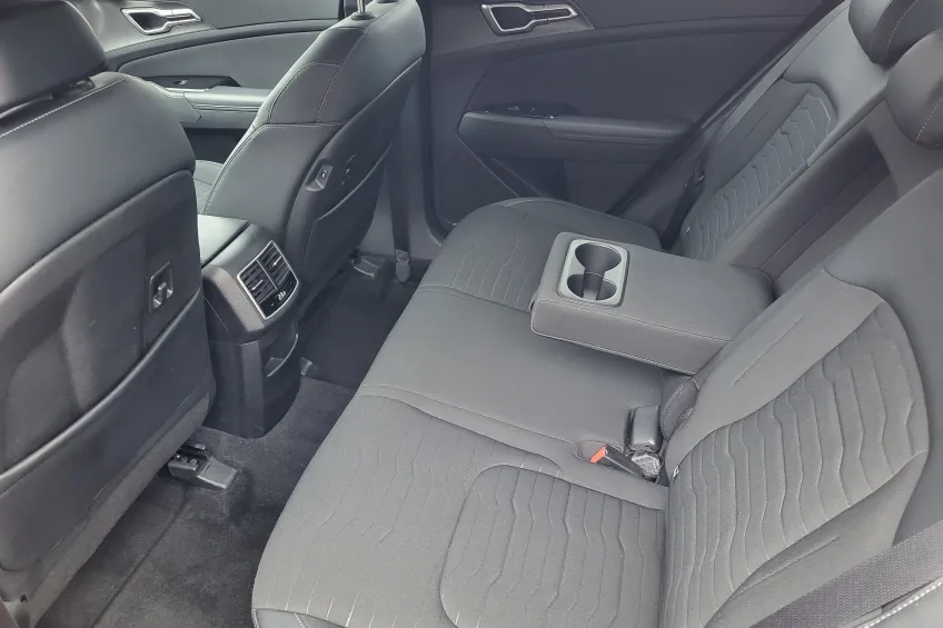 Kia Sportage 1.6 TGDI 230 cv DESIGN + ATT