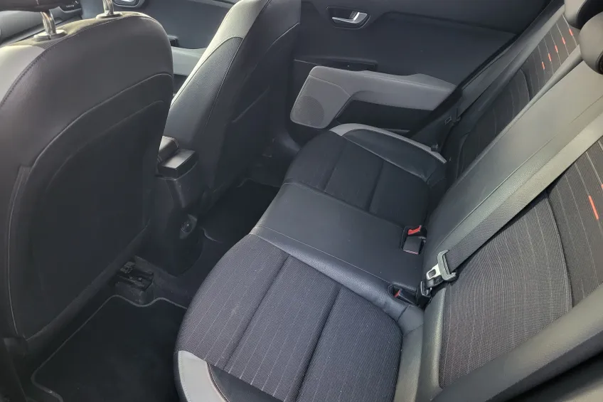 Kia STONIC 1.0 TGDI 100CV BV5 DESIGN + ATTELAGE