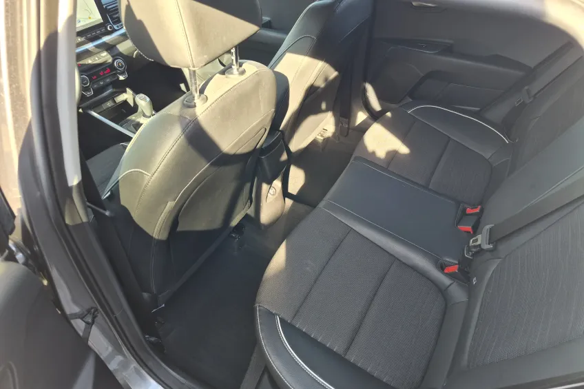 Kia Stonic STONIC GT LINE 100 BVM6