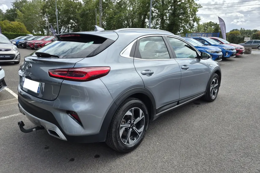 Kia XCEED XCEED MOTION 1.0L TGDI 120CV BV6 + ATTELAGE RDSO