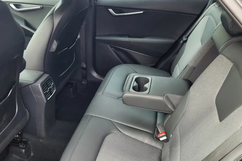 Kia Niro hybride 1.6 GDI 129 CV DCT6 ACTIVE + PACK CONFORT + ATELAGE